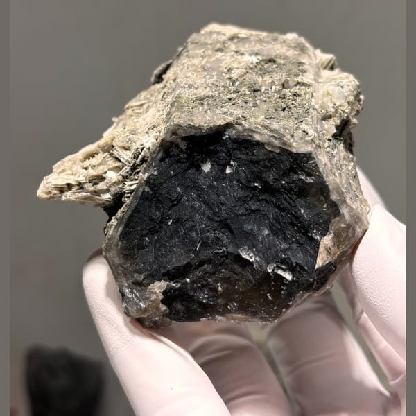 Quartz cluster from Inner Mongolia — detail view