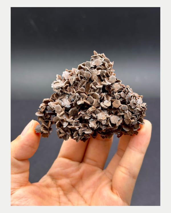 Complete reverse face of layered Guangdong calcite cluster