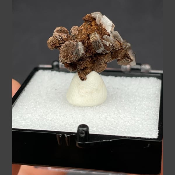 Chocolate calcite C from Guangdong — detail view