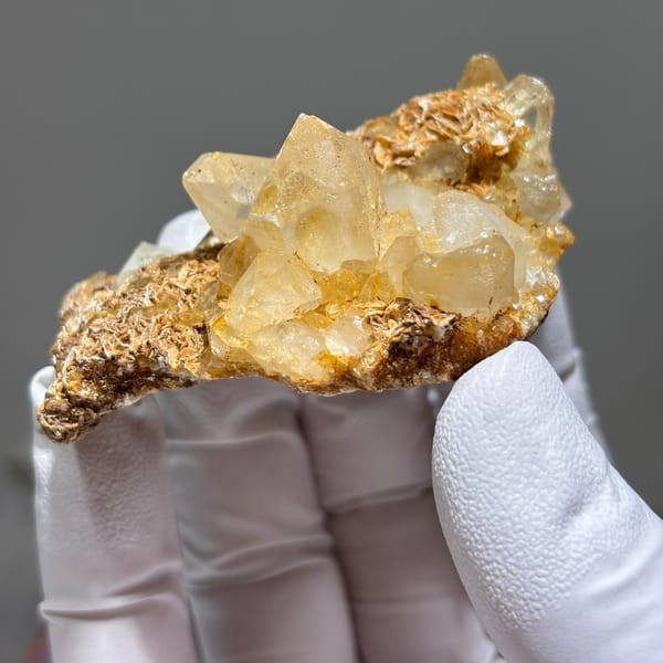 Quartz from Xuebaoding — alternate view