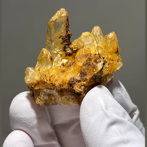 Himalayan quartz from Tibet — complete view