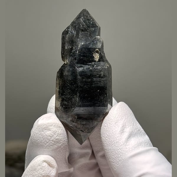 Spirit quartz point — complete view