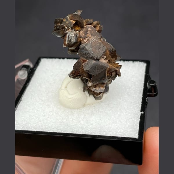 Chocolate calcite D from Guangdong — detail view