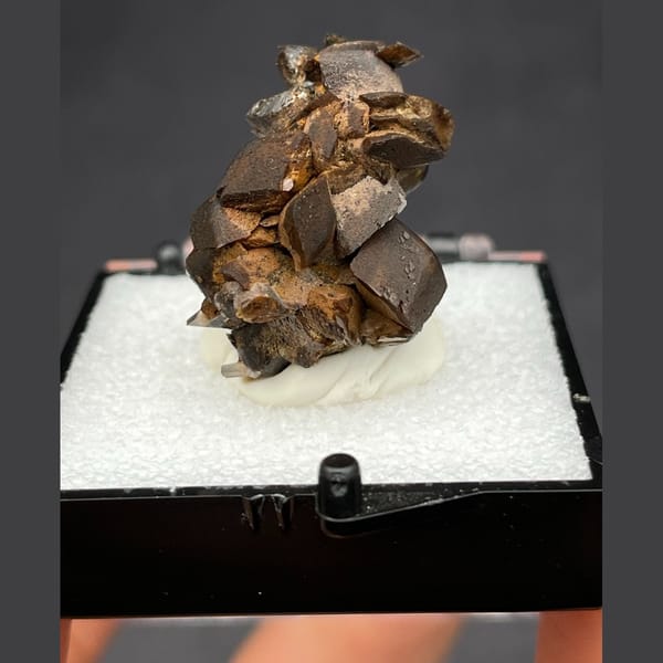 Chocolate calcite D from Guangdong — detail view