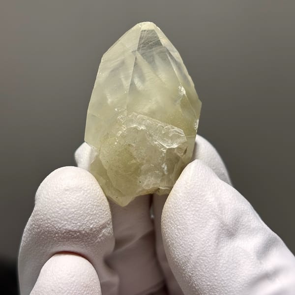 Rabbit-hair rutile quartz — alternate view