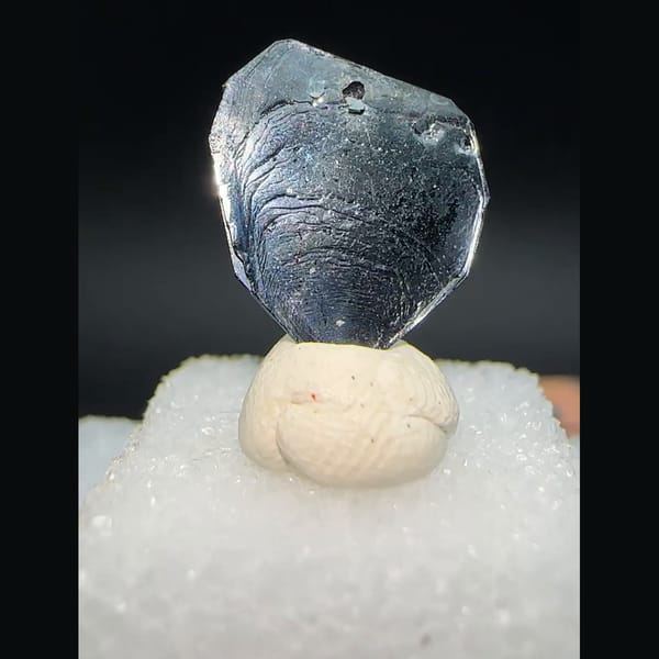 Specular hematite from Zhangjiakou — complete view