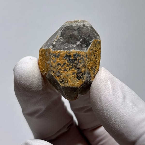 Old-skin spirit quartz — alternate view