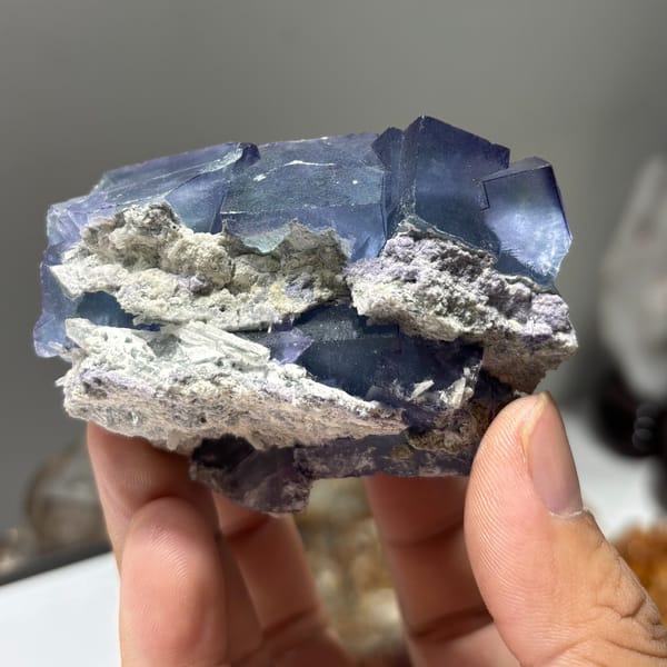 Fluorite from Yaogangxian — complete view