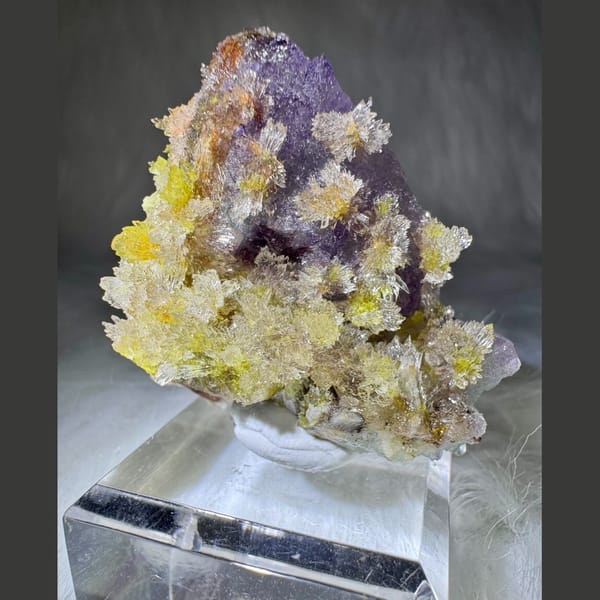 Creedite with Carlhintzeite and Purple Fluorite 5.0 cm — detail view