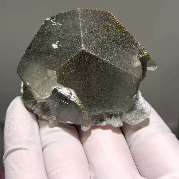 Mercedes-style calcite cluster — complete view