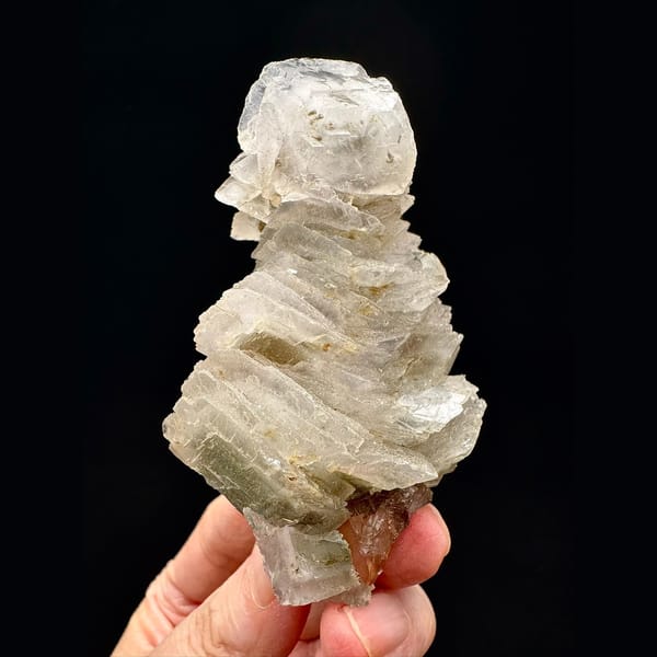 Quartz with layered calcite from Inner Mongolia — complete view