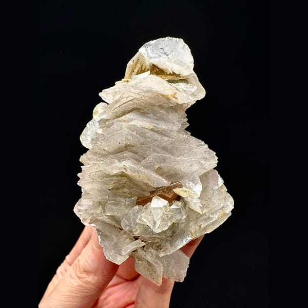 Quartz with layered calcite from Inner Mongolia — alternate view