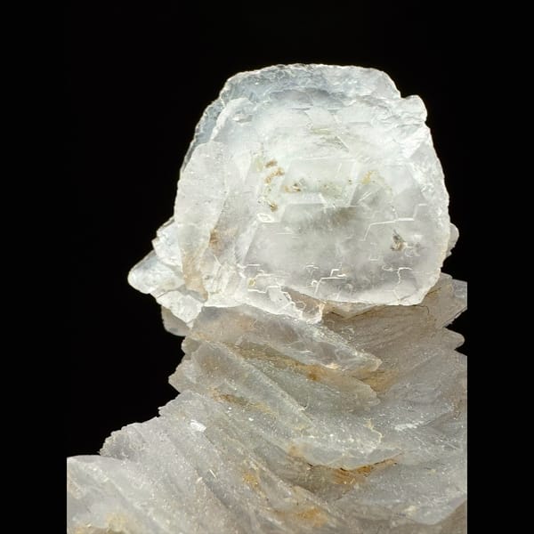 Quartz with layered calcite from Inner Mongolia — alternate view