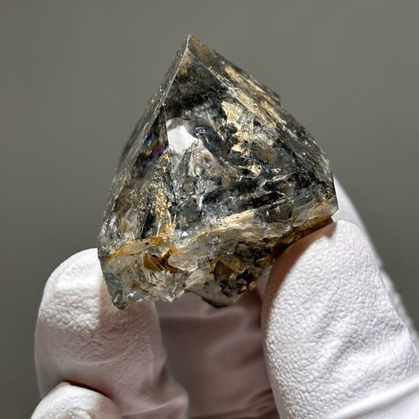 Yellow mud skeletal spirit quartz — complete view