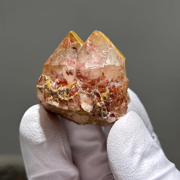 Twin quartz crystal — alternate view