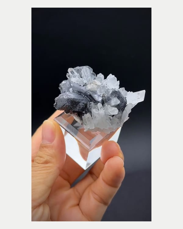 Complete reverse view of galena with quartz crystals