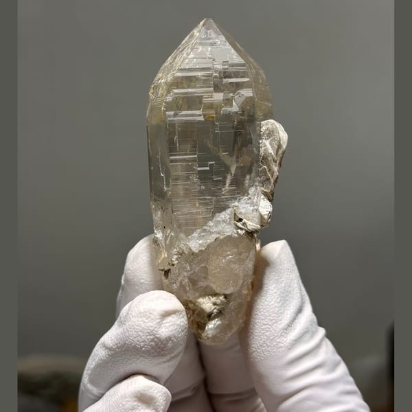 Mid Himalayan quartz — alternate view
