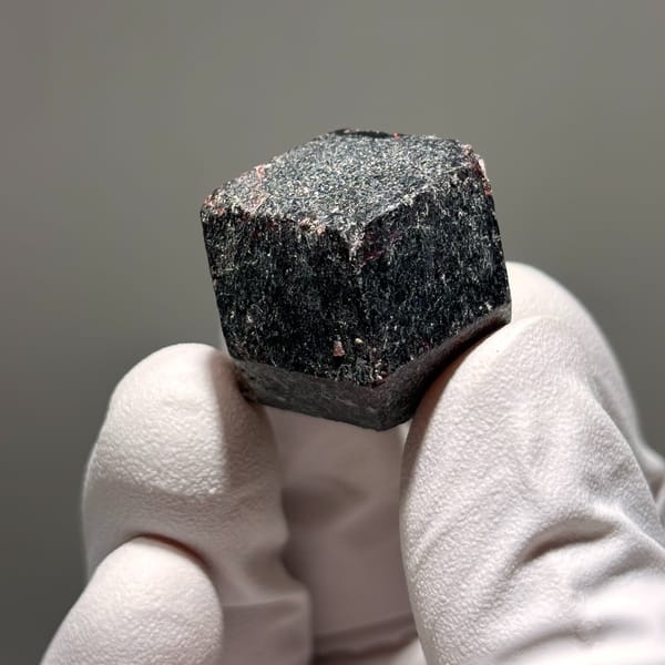 Garnet thumbnail — alternate view