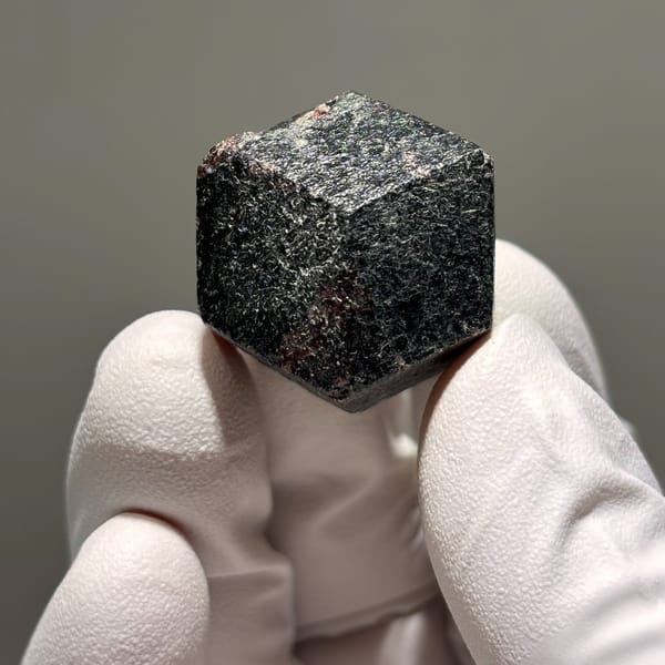 Garnet thumbnail — alternate view