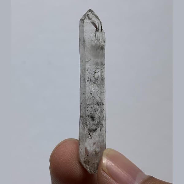 Phantom quartz from Jinkouhe — complete view