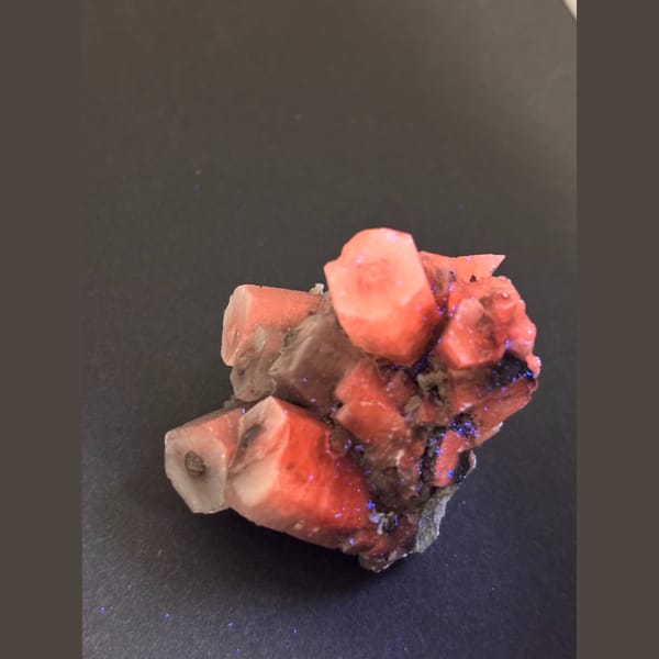 Panda-pattern calcite — complete view