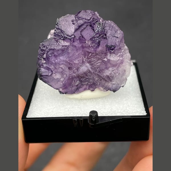 Purple fluorite A from Henan — complete view