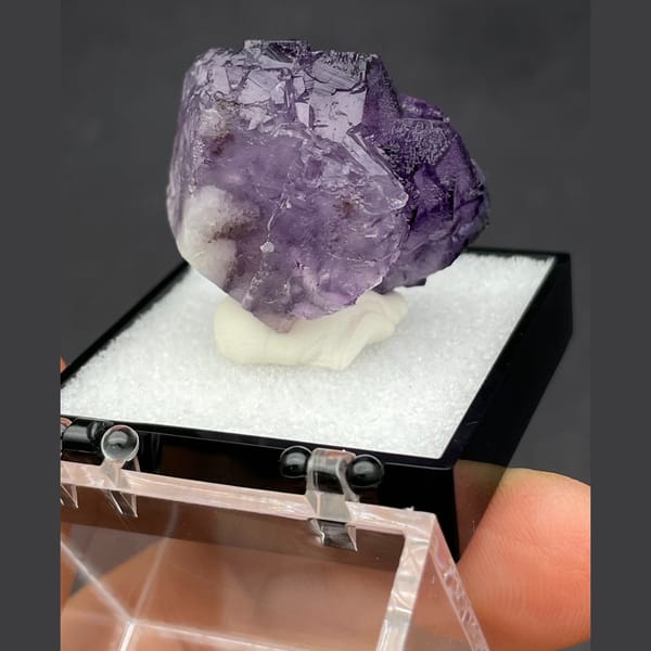 Purple fluorite A from Henan — detail view