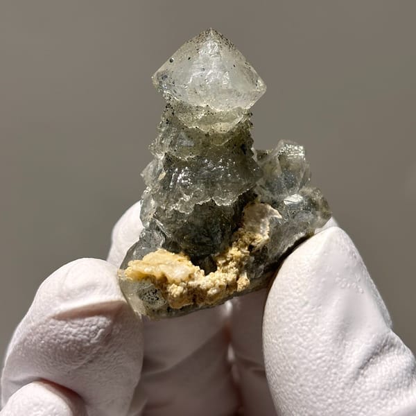 Screw-habit quartz from Inner Mongolia — complete view