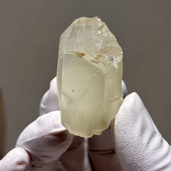 Rabbit-hair rutile quartz from Sichuan — alternate view