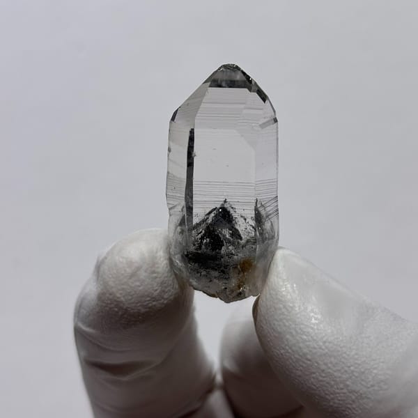 Slender quartz from Jinkouhe — detail view