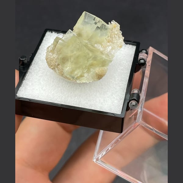 Apple green fluorite with quartz from Fujian — alternate view