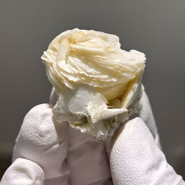 Compact calcite from Hunan — alternate view