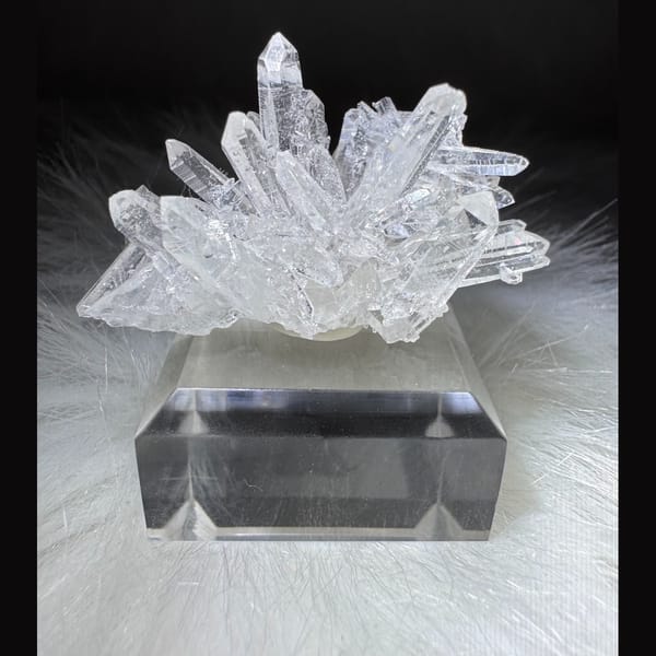 Clear Quartz Cluster 4.0 cm — complete view