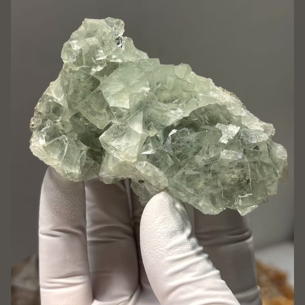 Large Xianghualing fluorite — alternate view