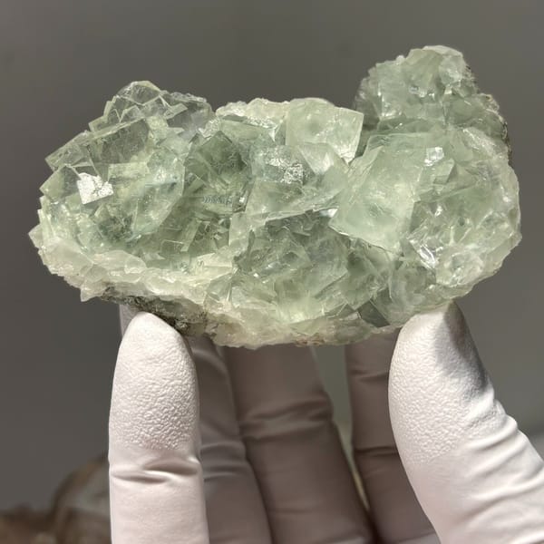 Large Xianghualing fluorite — alternate view
