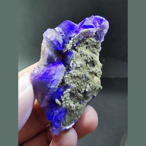 Blue-purple fluorite from Yindu — detail view