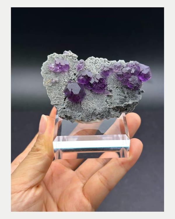 Complete front view of purple-blue fluorite crystal plate from Fujian