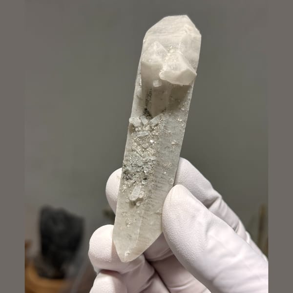 Long DT quartz from Inner Mongolia — detail view