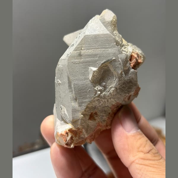 Fujian quartz with freestanding epidote — alternate view