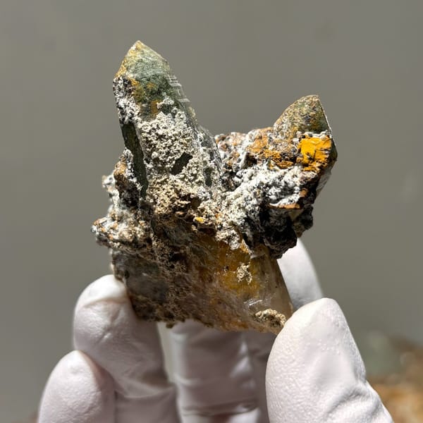 Chlorite phantom quartz from Tibet — complete view