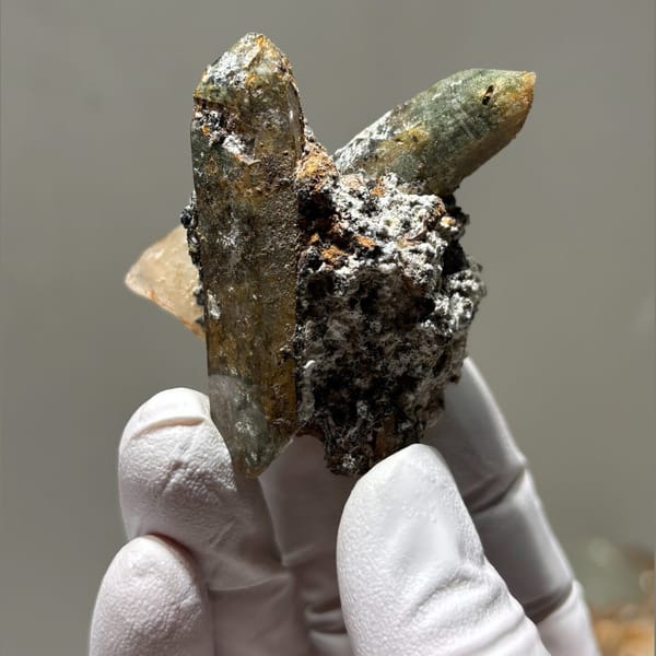 Chlorite phantom quartz from Tibet — detail view