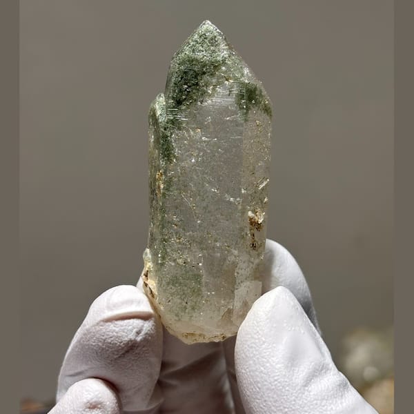 Himalayan quartz B from Tibet — complete view