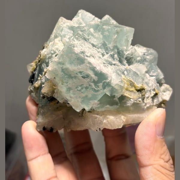 Large Yaogangxian fluorite — alternate view