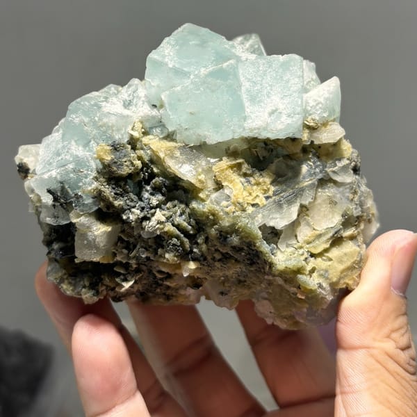 Large Yaogangxian fluorite — detail view