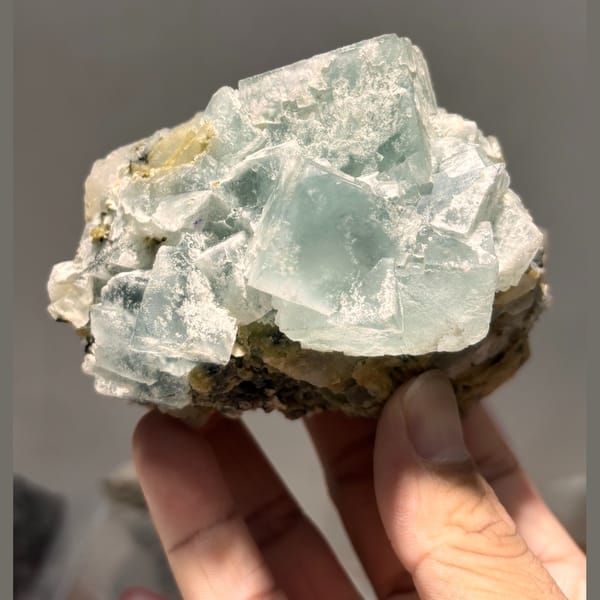 Large Yaogangxian fluorite — detail view