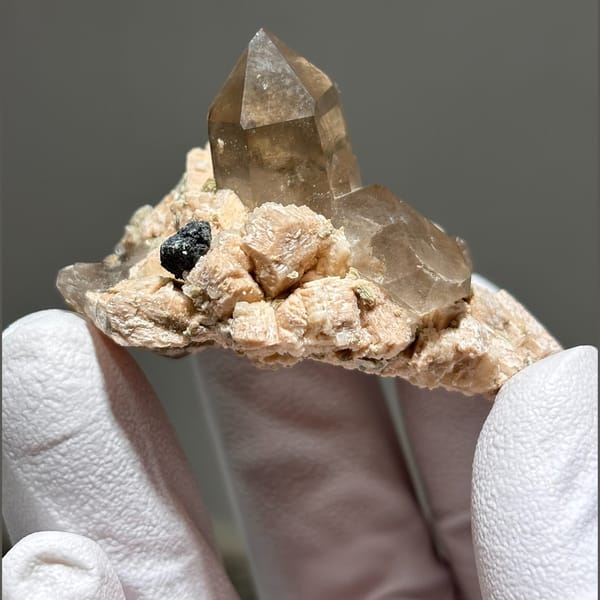 Fujian quartz with feldspar — detail view