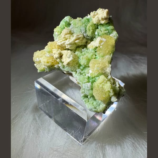 Yellow-Green Garden Gypsum Guizhou 5.0 cm — alternate view