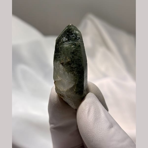 Himalayan quartz C from Tibet — complete view