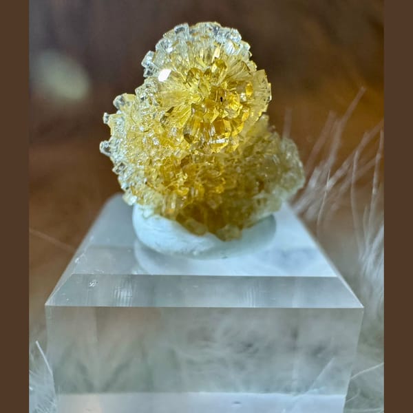 Small Yellow Creedite 1.5 cm — alternate view