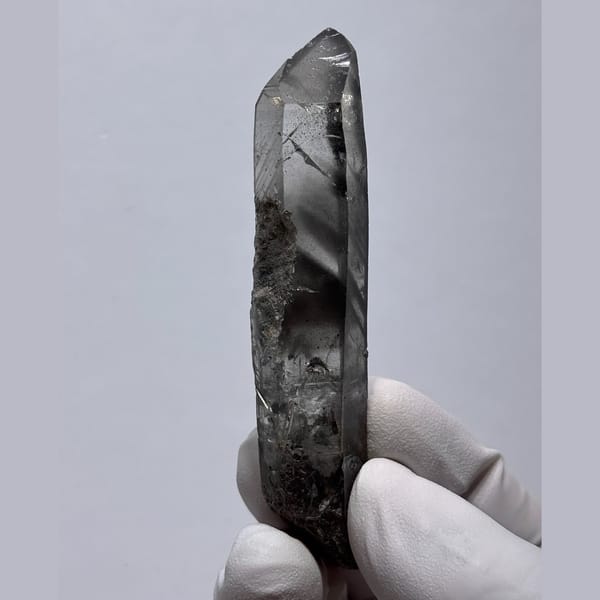 Freestanding Jinkouhe quartz — alternate view